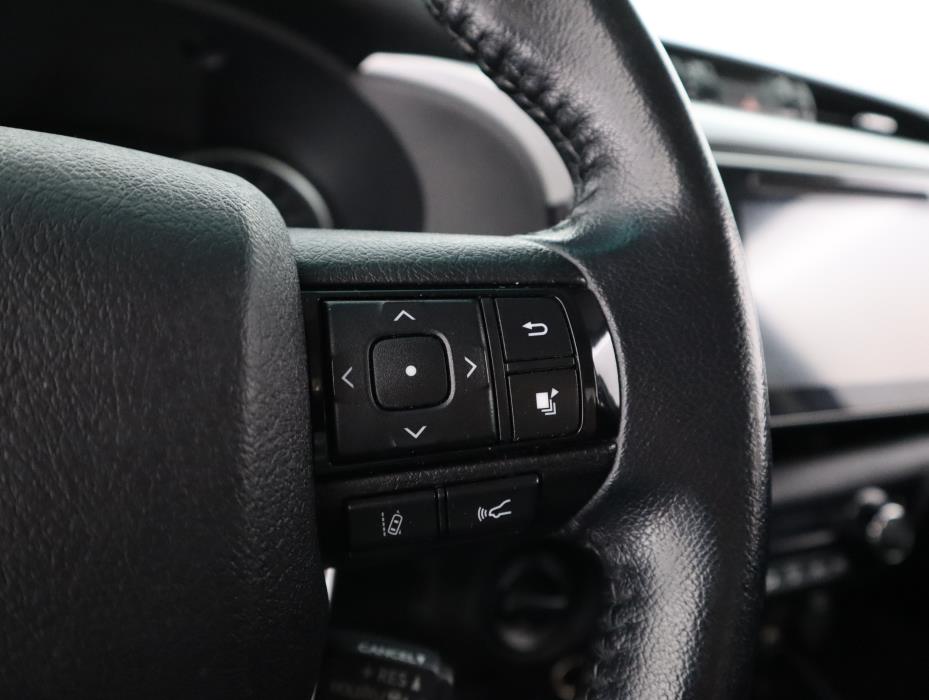 TOYOTA Hilux 2020