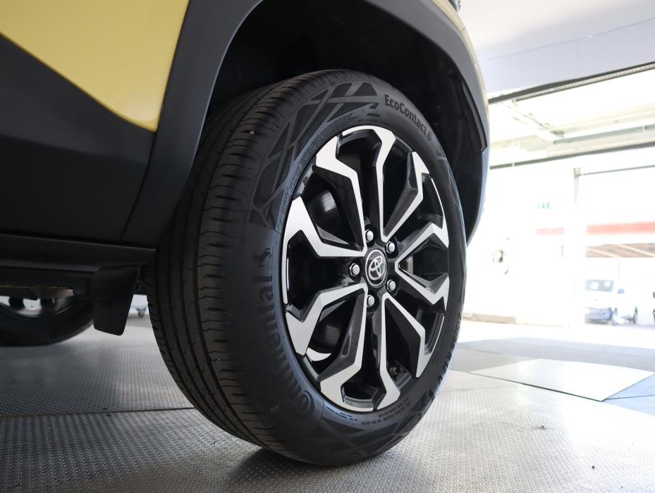 TOYOTA Yaris Cross 2021