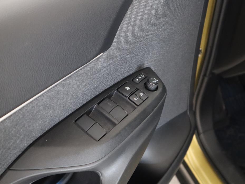 TOYOTA Yaris Cross 2021