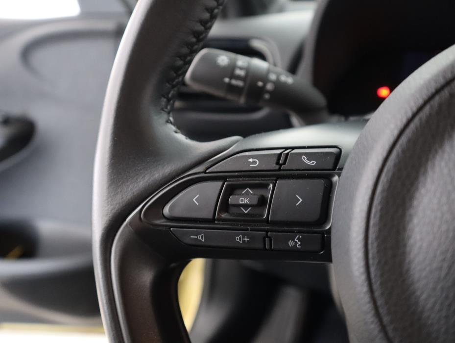 TOYOTA Yaris Cross 2021