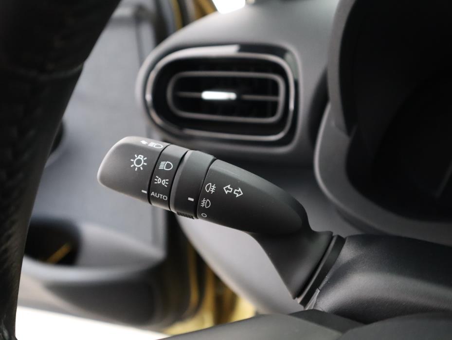 TOYOTA Yaris Cross 2021