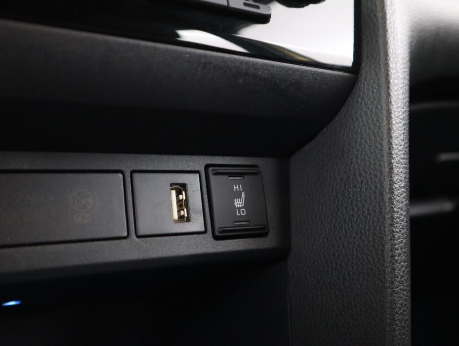 TOYOTA Yaris Cross 2021