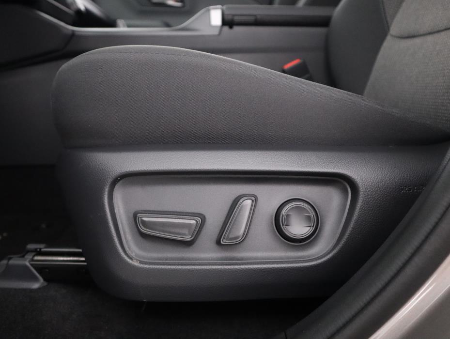 TOYOTA RAV4 2026