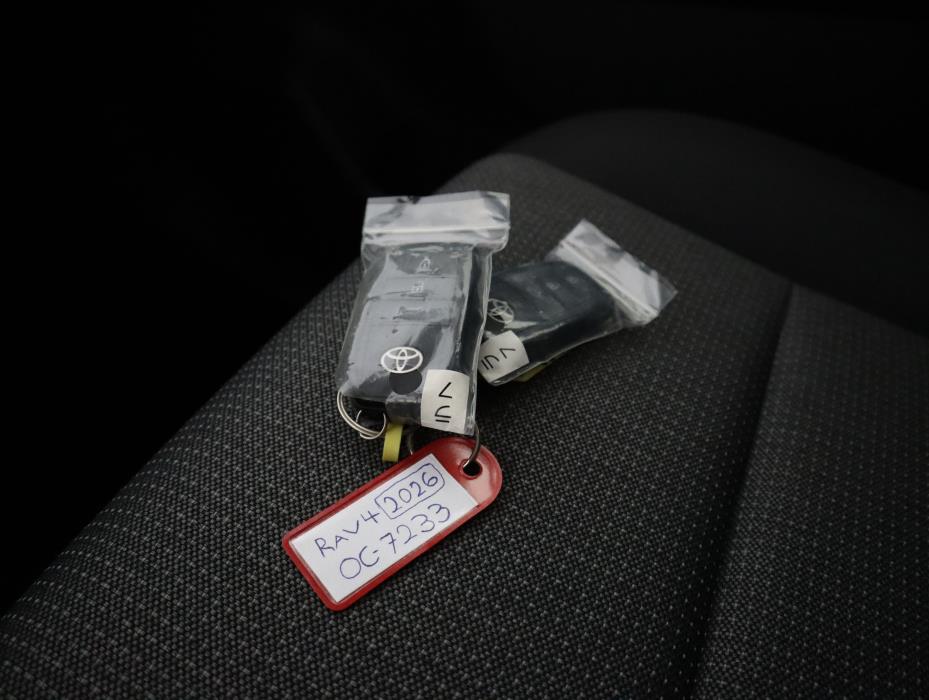 TOYOTA RAV4 2026