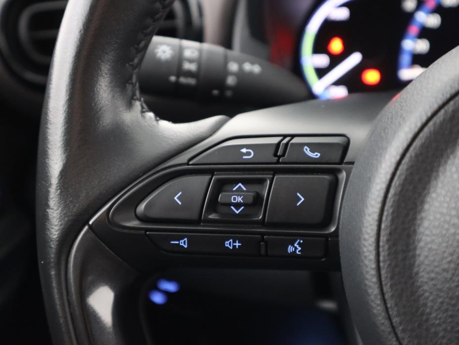 TOYOTA Yaris Cross 2022