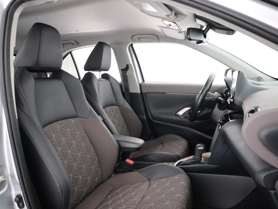 TOYOTA Yaris Cross 2022