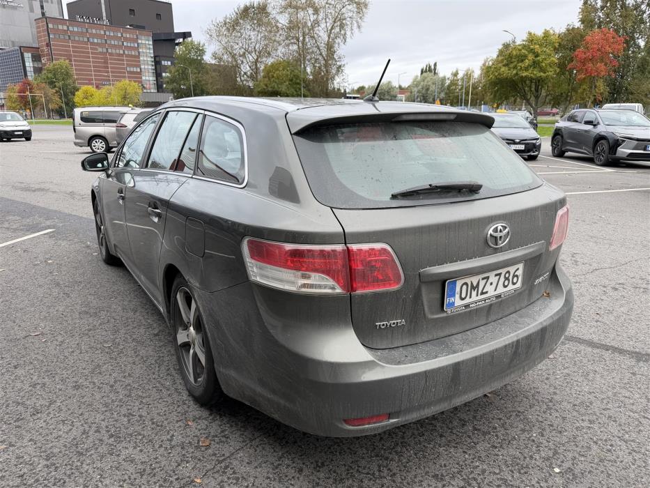 TOYOTA Avensis 2009