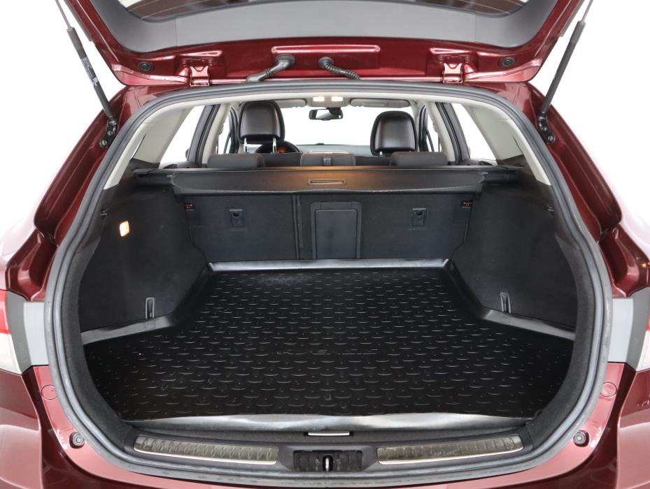 TOYOTA Avensis 2012