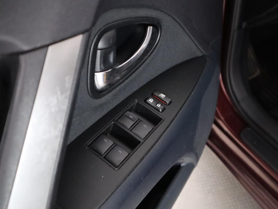 TOYOTA Avensis 2012