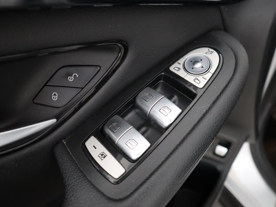 MERCEDES-BENZ GLC 2015