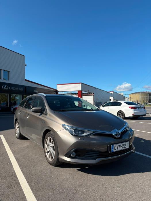 TOYOTA Auris 2017