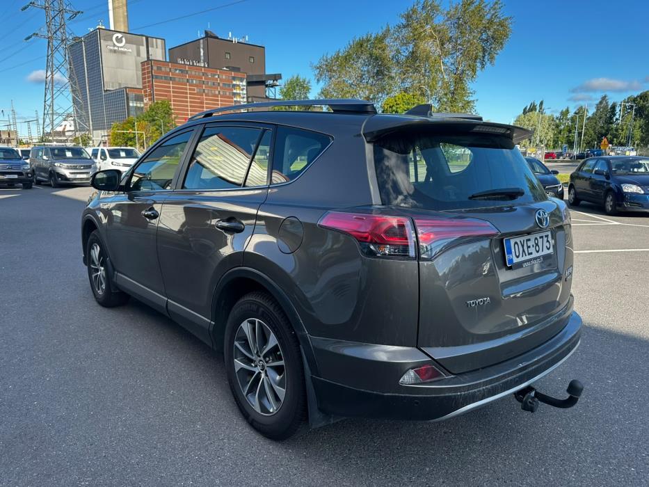 TOYOTA RAV4 2018