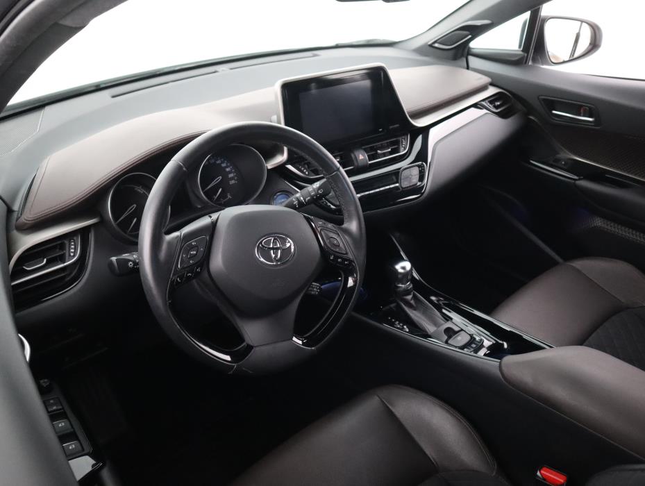 TOYOTA C-HR 2018