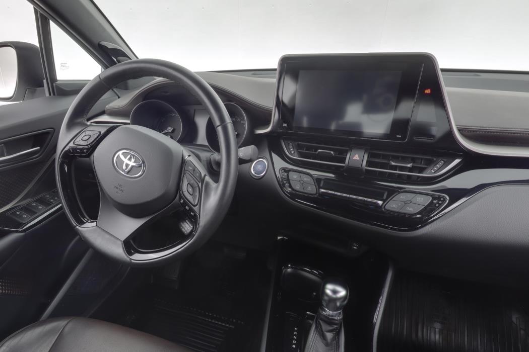 TOYOTA C-HR 2018
