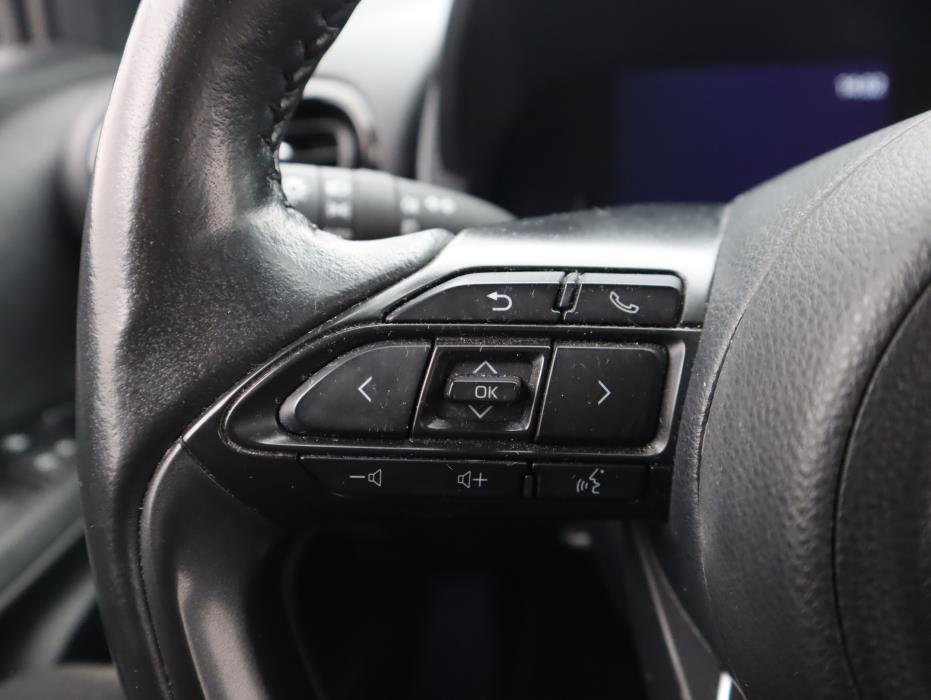 TOYOTA Yaris Cross 2022