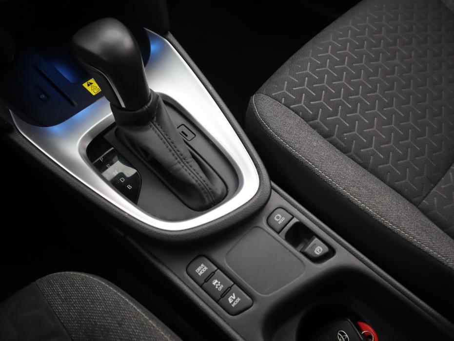 TOYOTA Yaris Cross 2022