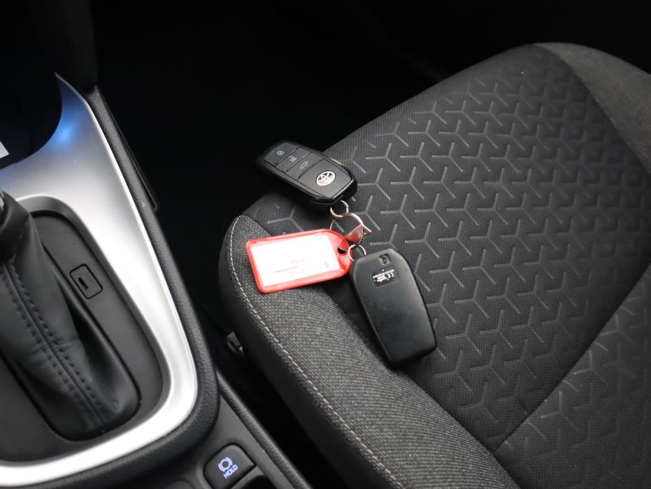 TOYOTA Yaris Cross 2022