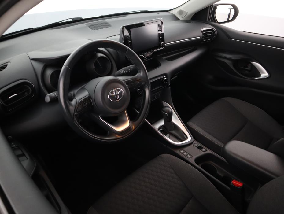 TOYOTA Yaris 2023
