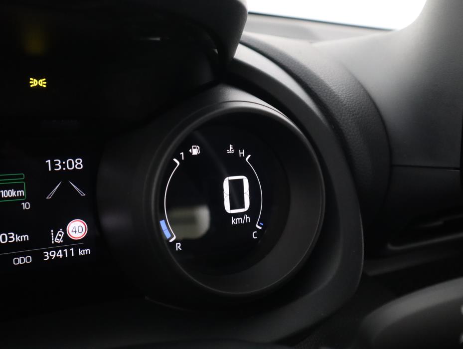TOYOTA Yaris 2023