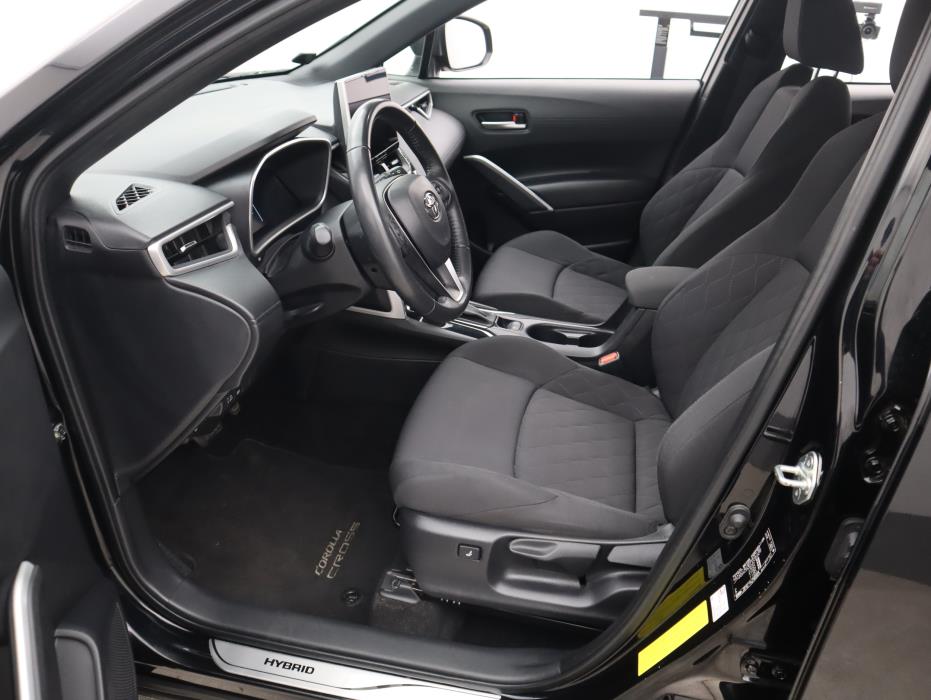 TOYOTA Corolla Cross 2023