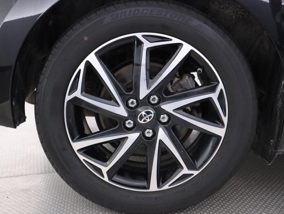 TOYOTA Yaris 2023