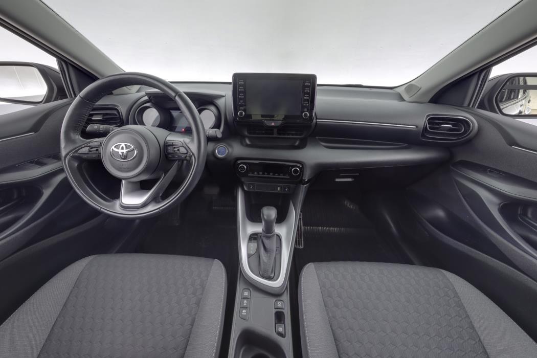 TOYOTA Yaris 2023