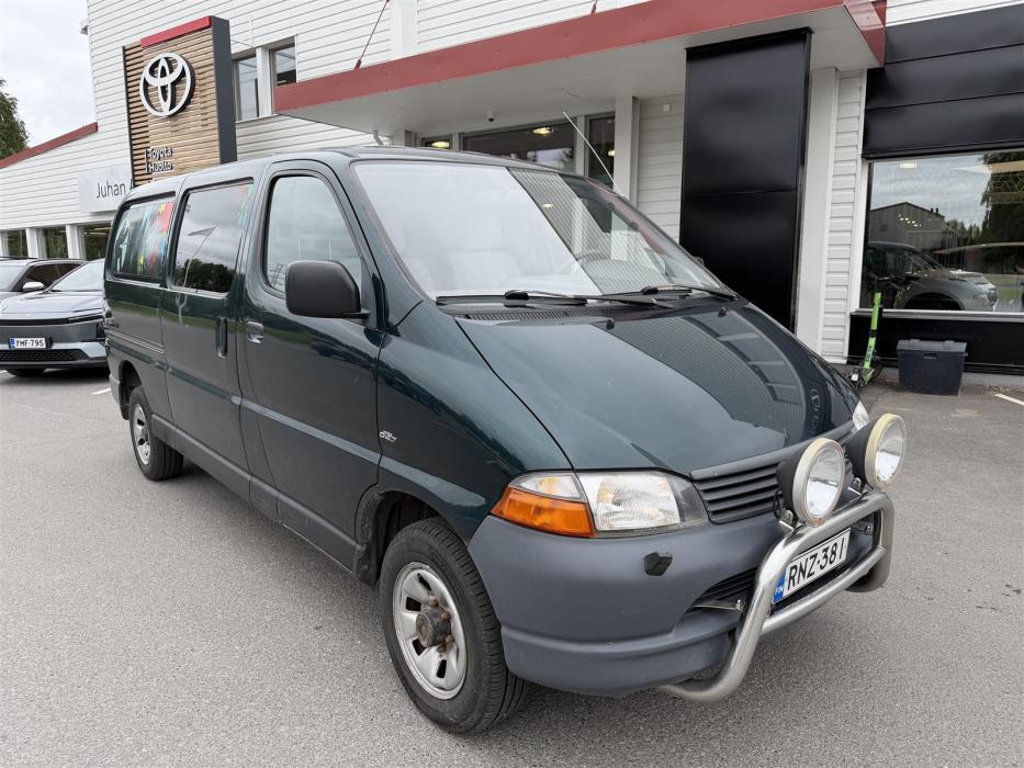 TOYOTA Hiace 2006