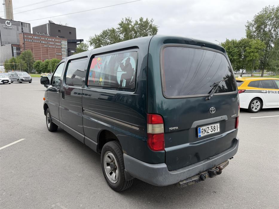 TOYOTA Hiace 2006