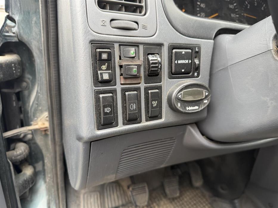 TOYOTA Hiace 2006