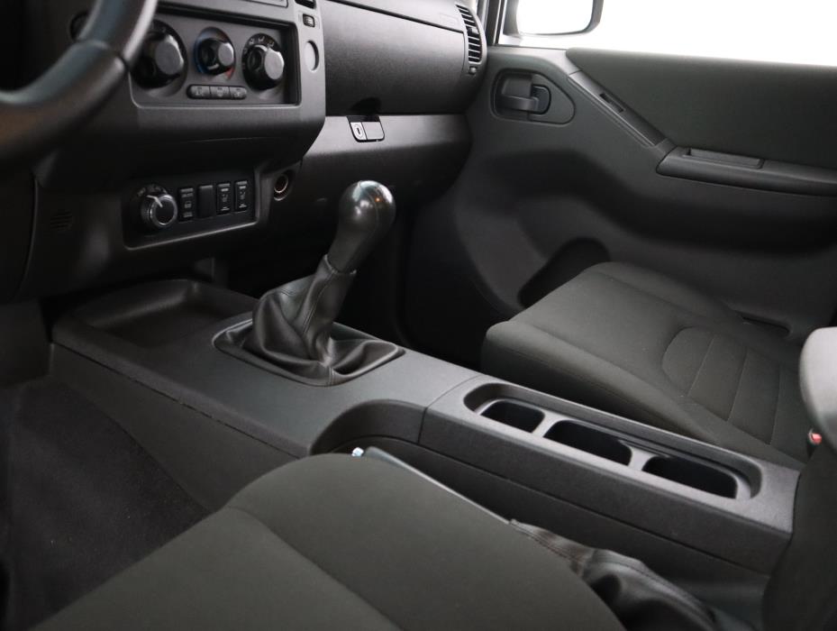 NISSAN NAVARA 2014