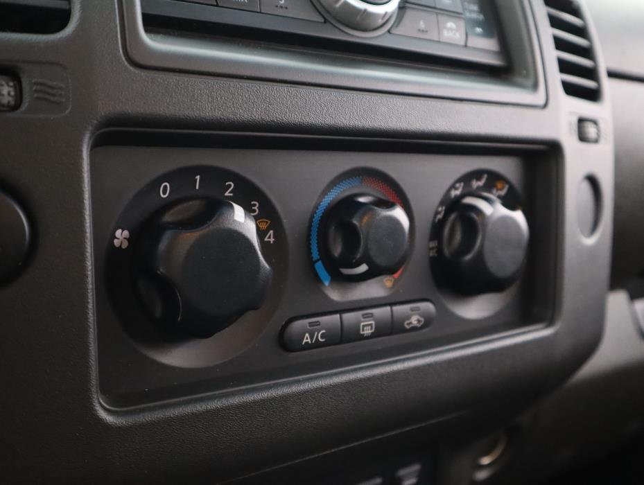 NISSAN NAVARA 2014