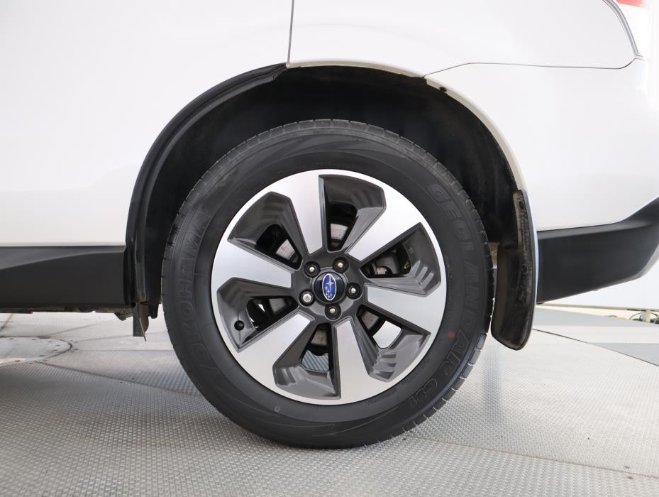 SUBARU FORESTER 2019