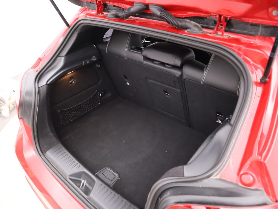 MERCEDES-BENZ A 2018