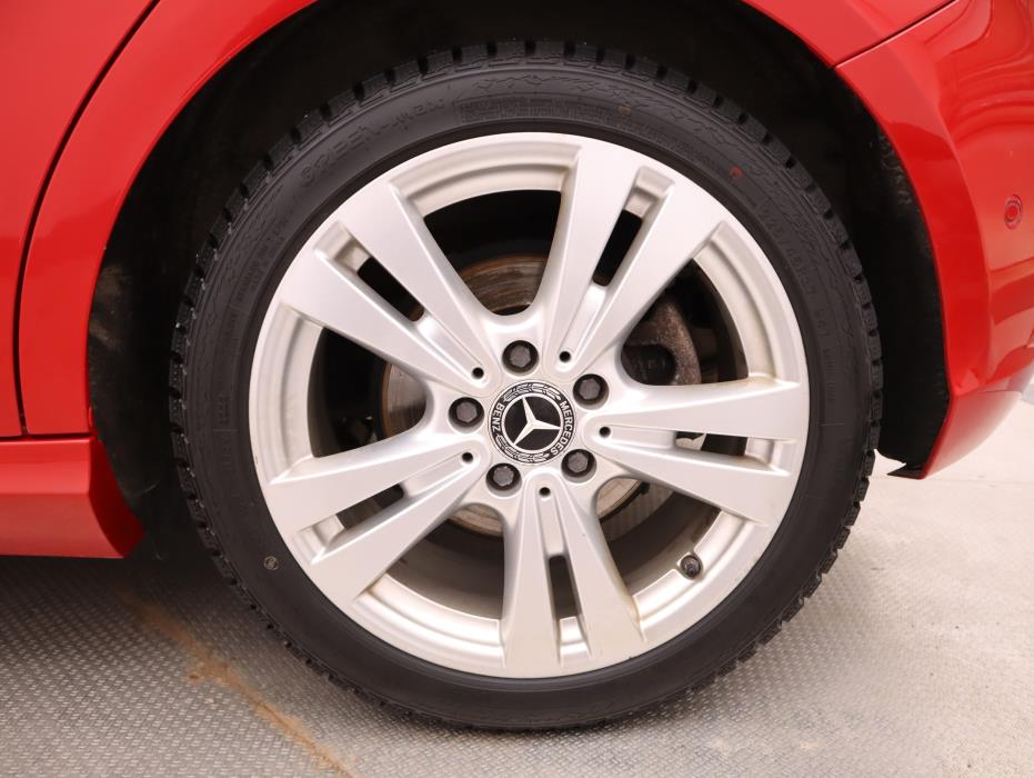 MERCEDES-BENZ A 2018