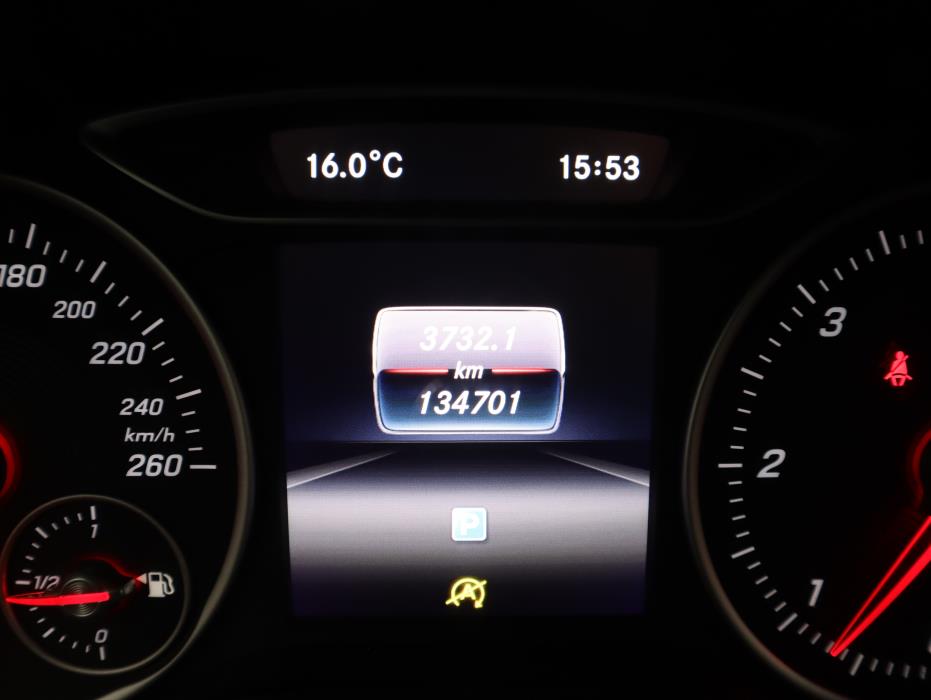 MERCEDES-BENZ A 2018