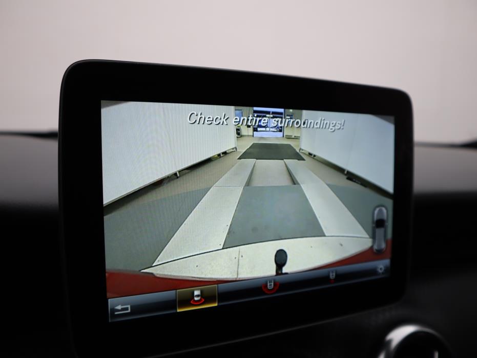 MERCEDES-BENZ A 2018