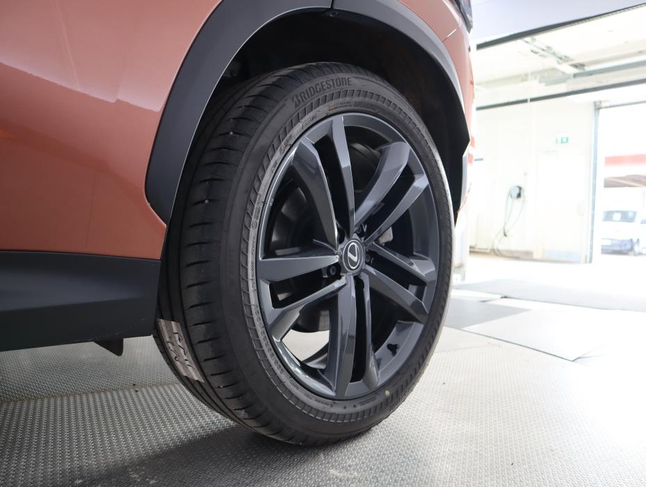 Lexus NX 2024