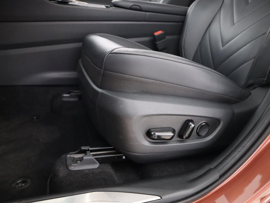 Lexus NX 2024