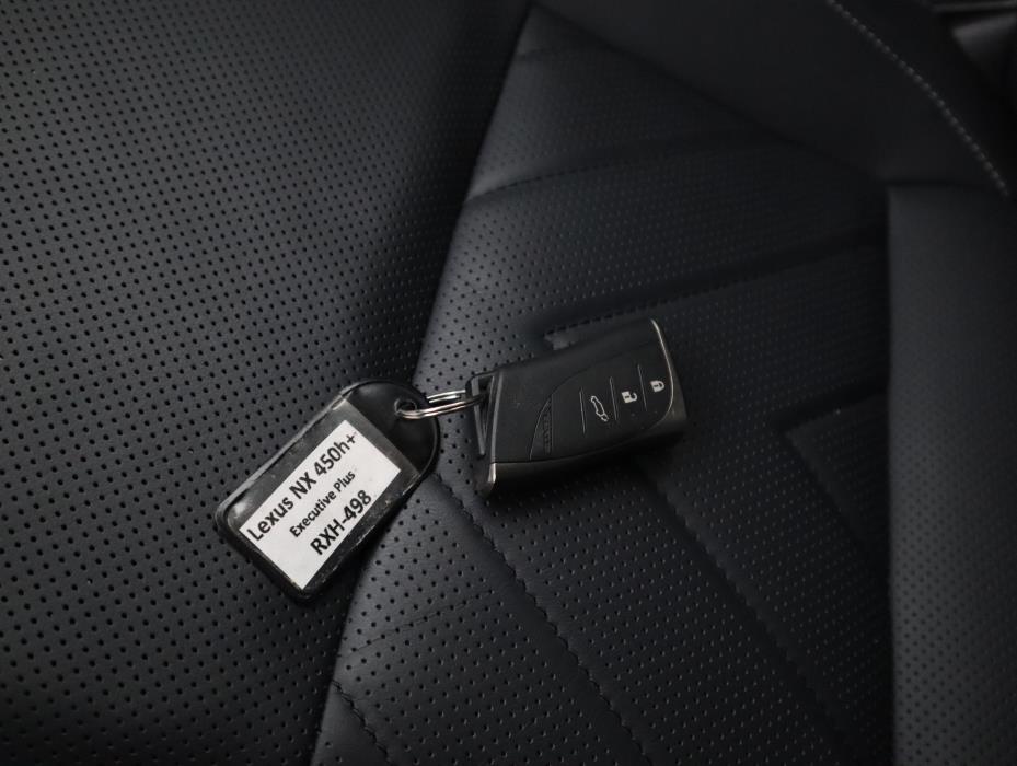 Lexus NX 2024