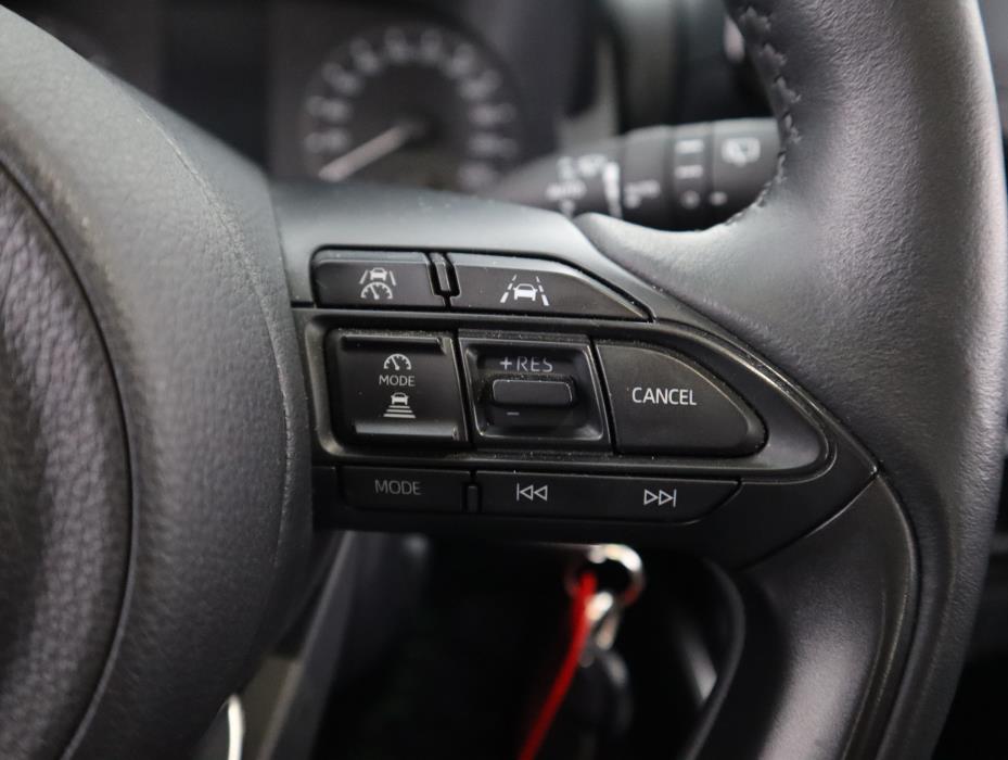 TOYOTA Yaris 2025