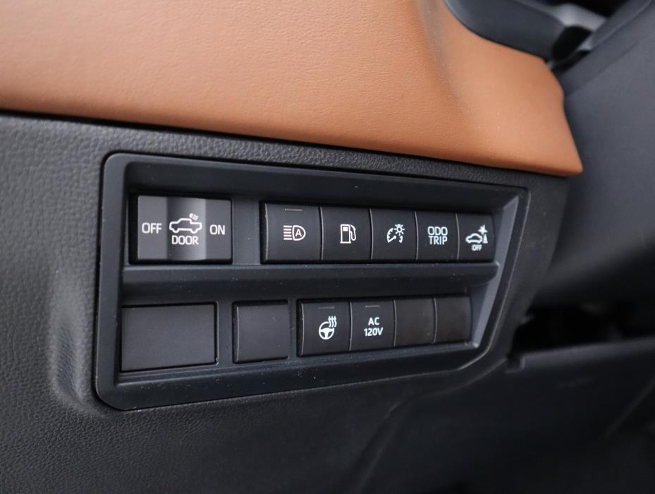 TOYOTA Tundra 2022