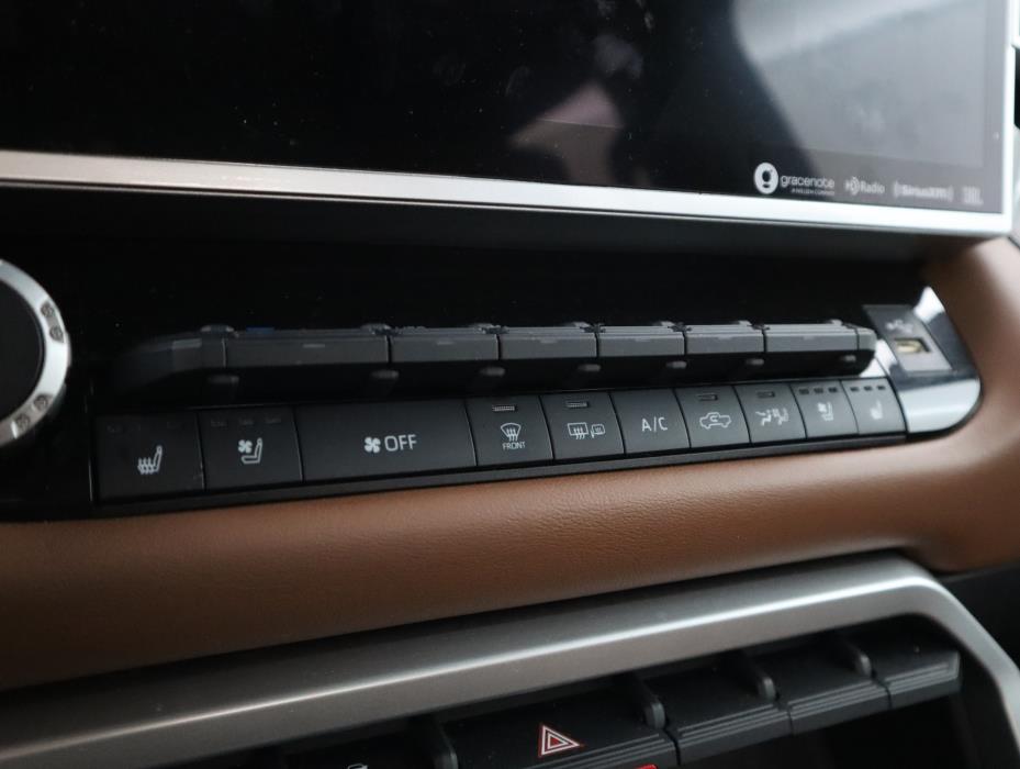 TOYOTA Tundra 2022