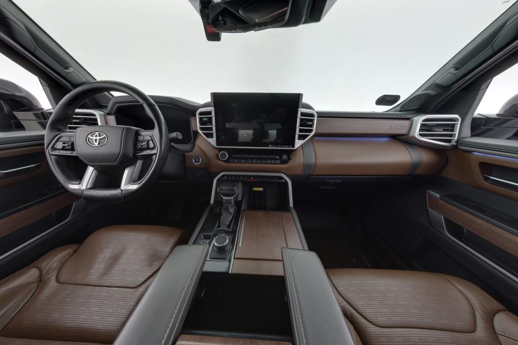 TOYOTA Tundra 2022
