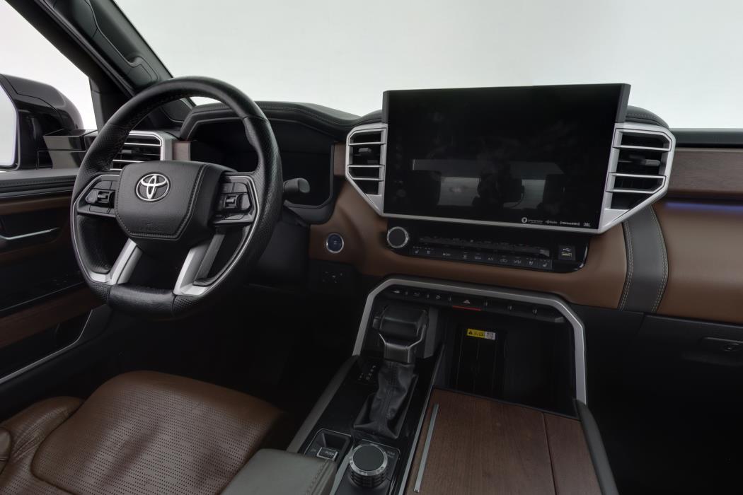 TOYOTA Tundra 2022