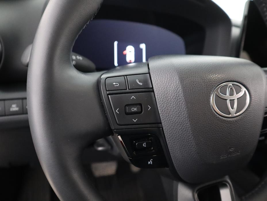 TOYOTA C-HR 2024