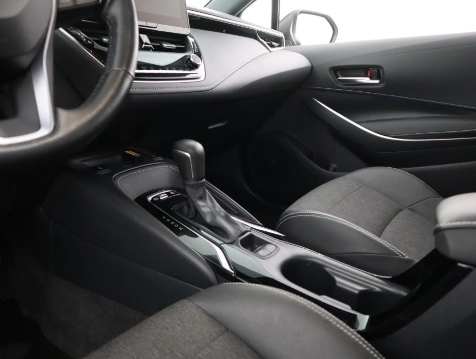 TOYOTA Corolla 2024