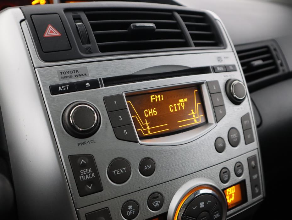 TOYOTA VERSO 2012