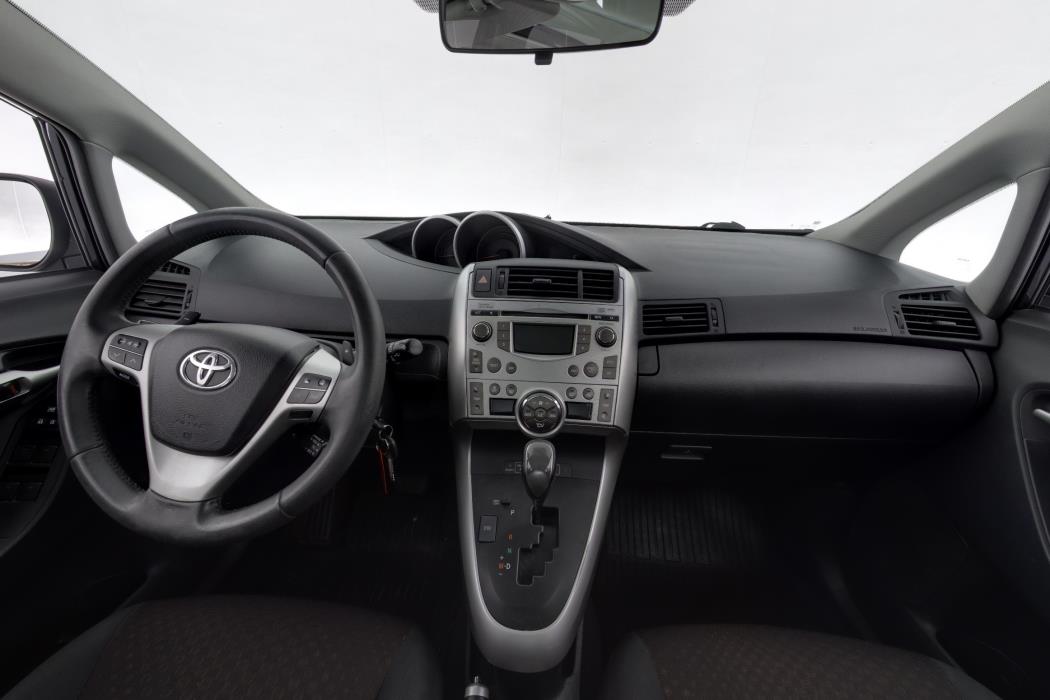 TOYOTA VERSO 2012