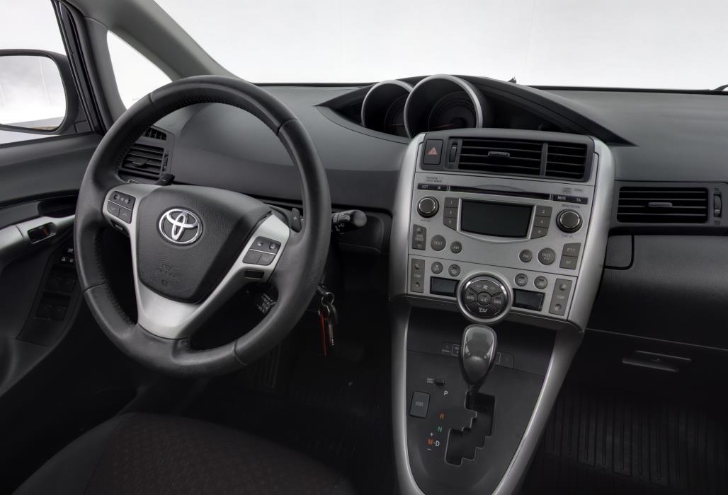 TOYOTA VERSO 2012