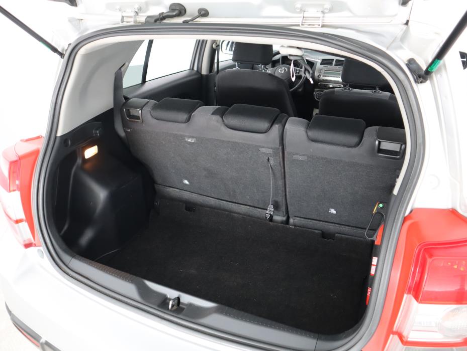 TOYOTA URBAN CRUISER 2012